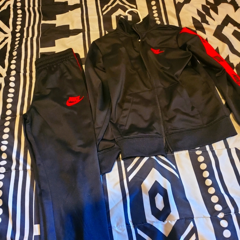 Nike tracksuit set